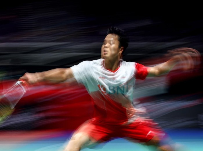 Tunggal putra Indonesia Anthony Sinisuka Ginting melaju ke babak perempatfinal Singapore Open 2022. Ia sukses kalahkan Li Chun-Yi 21-12, 19-21, dan 21-16.
