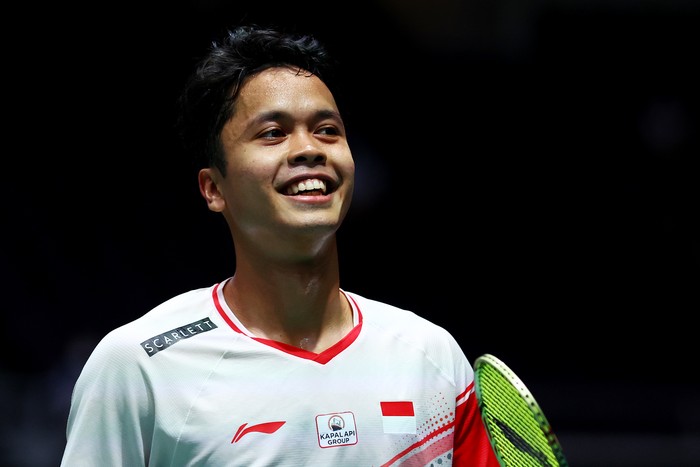 Tunggal putra Indonesia Anthony Sinisuka Ginting melaju ke babak perempatfinal Singapore Open 2022. Ia sukses kalahkan Li Chun-Yi 21-12, 19-21, dan 21-16.