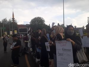 Tolak Pengukuran Lahan Wadas, Massa Demo di Depan Tugu Muda Semarang