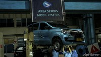 Terkini armada taksi listrik sudah ada di 3 kota yakni Jakarta, Semarang dan Bali. Secara total, jumlah armada yang dimiliki mencapai 60 unit dimana 30 unit digunakan untuk taksi dan sisanya untuk rental.