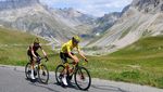 Vingegaard Bikin Pogacar Kewer, Rebut Jersey Kuning Etape 11 TDF 2022