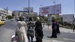 Baliho Apartheid Terpampang Saat Kunjungan Biden ke Israel