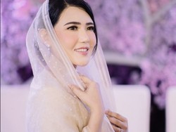 10 Potret Bahagia Via Vallen Jelang Gelar Pernikahan 5 Hari Berturut-turut