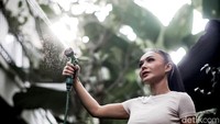 Yuni Shara telah mencapai usia emas. Matang secara pemikiran, kebijaksanaan dan tentu saja seperti yang diakui semua orang, kecantikan.  Foto: Grandyos Zafna