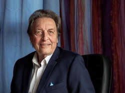 Ayah Elon Musk Dituding Lakukan Kejahatan Menjijikkan