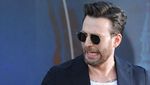 Serangan Visual Ryan Gosling, Ana De Armas, dan Chris Evans!