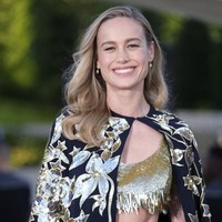 Brie Larson bermain sebagai superhero wanita dalam Captain Marvel. Wanita 33 tahun tersebut diprediksi mendapat gaji $ 5 juta atau Rp 76 miliaran untuk film yang rilis pada 2019 tersebut. Foto: Getty Images/Laurent Viteur