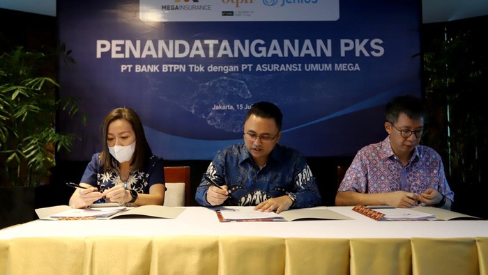 Begini Cara Asuransi Mega Dorong Pertumbuhan UKM