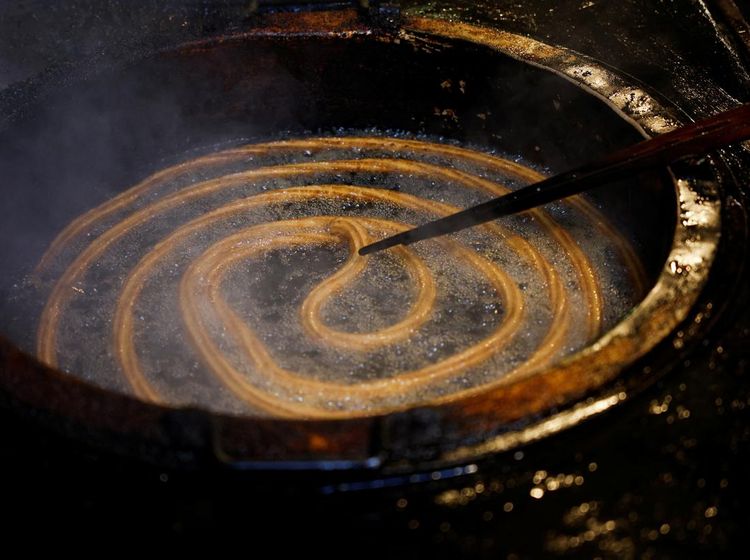 Renyahnya Churro, Cemilan Hangat Teman Nonton Festival San Fermin