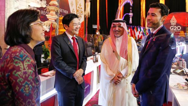 (L-R) Indonesia's Finance Minister Mulyani Indrawati, Singapore Finance Minister Lawrence Wong, Saudi Minister of Finance Mohammed Bin Abdullah Al-Jadaan and United Arab Emirates Finance Minister Mohamed Bin Hadi Al Hussaini attend the G20 Finance Ministers and Central Bank Governors Meeting in Nusa Dua, Bali, Indonesia, 15 July 2022. Made Nagi/Pool via REUTERS
