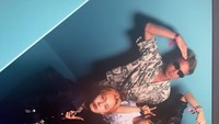 Loco hingga Simon Dominic pun ikut berfoto bersama artis-artis lain di listening party J-Hope. Foto: (dok. Instagram) Foto: (dok. Instagram)