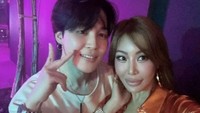Jessi juga datang, dan berfoto bersama Jimin. Foto: (dok. Instagram)
