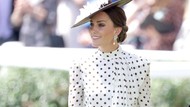 Inspirasi Gaya Kate Middleton Pakai Baju Polka Dot, Klasik Hingga Playful