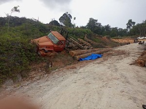 Kecelakaan Truk di Madina, Kernet Tewas Ditimpa Muatan