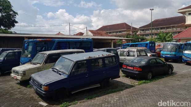 Kendaraan aset Pemkab Klaten, Jumat (15/7/2022).