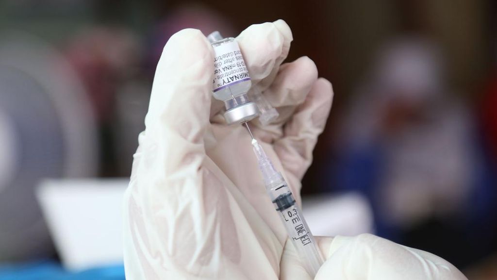 Nakes di Medan Terima Vaksin Booster Kedua Mulai Besok
