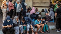 Saking melegendanya kue lupis made ini Mbah Satinem juga pernah diliput program documenter di yang tayang di Netflix pada 2019.