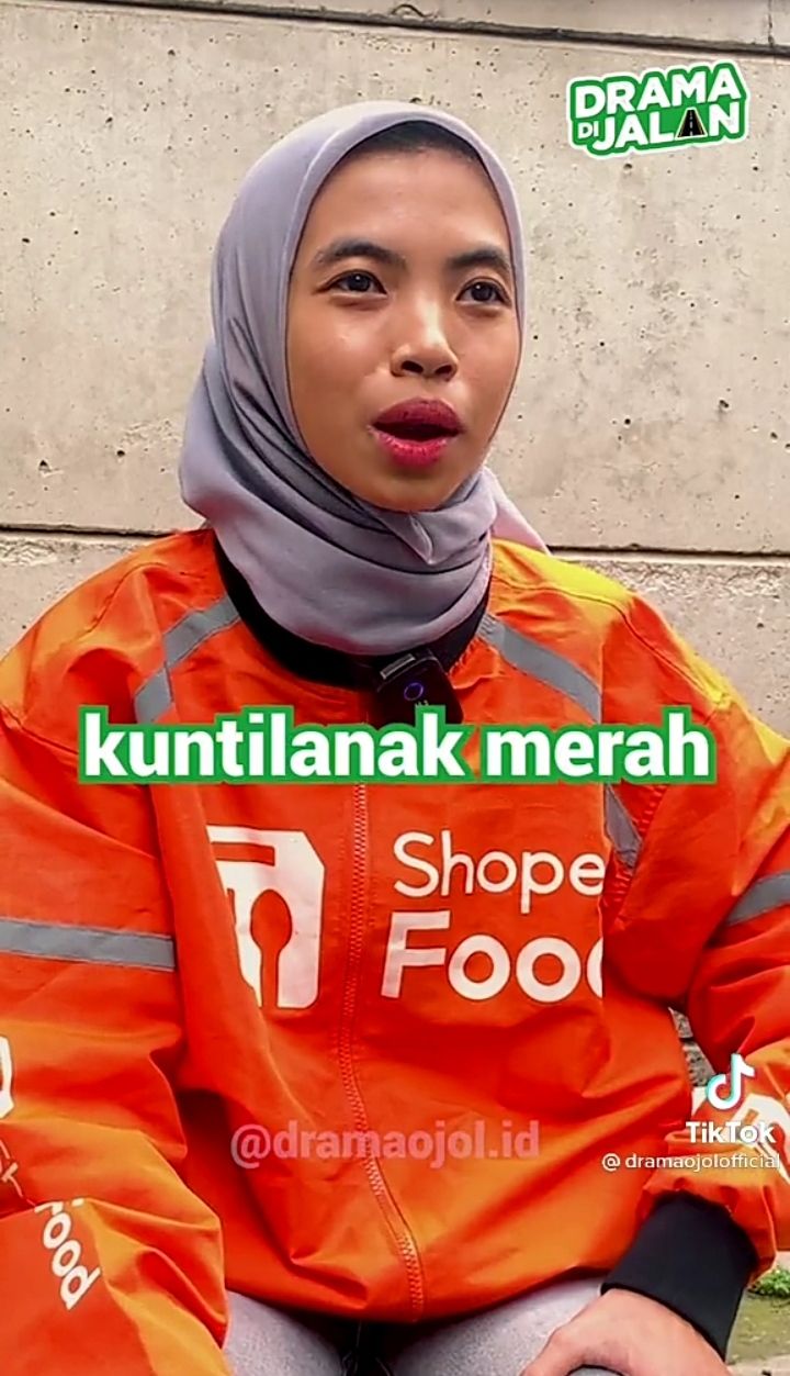 Ngeri! Pengantar Makanan Ini Diikuti Sosok Hantu Saat Antar Pesanan