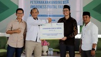 Pelatihan yang digelar di Pondok Pesantren Qoryatussalam, Yogyakarta ini bekerja sama dengan Wahid Foundation dan diikuti oleh para santri, pengasuh pondok pesantren di Sleman, Kulon Progo (DI Yogyakarta), dan Klaten (Jawa Tengah) serta para peternak dalam jaringan pesantren tersebut.