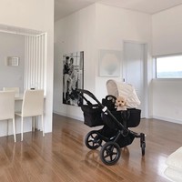 Dari berbagai postingannya, ayah satu anak itu terlihat memiliki rumah yang luas dan bertingkat dengan interior yang sleek dan modern. Ketika dipamerkan di video YouTube, banyak netizen yang terkagum.Foto: YouTube