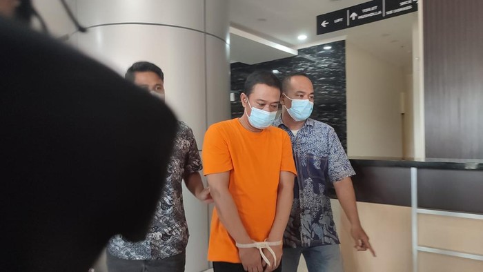 Sekuriti apartemen ditangkap usai cium paksa karyawati ekspedisi