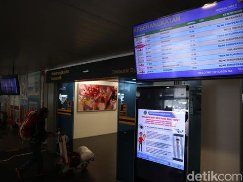Suasana di Bandara Husein Sastranegara Bandung.