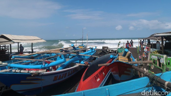 Suasana di Pantai Depok, Kapanewon Kretek, Kabupaten Bantul, Jumat (15/7/2022).