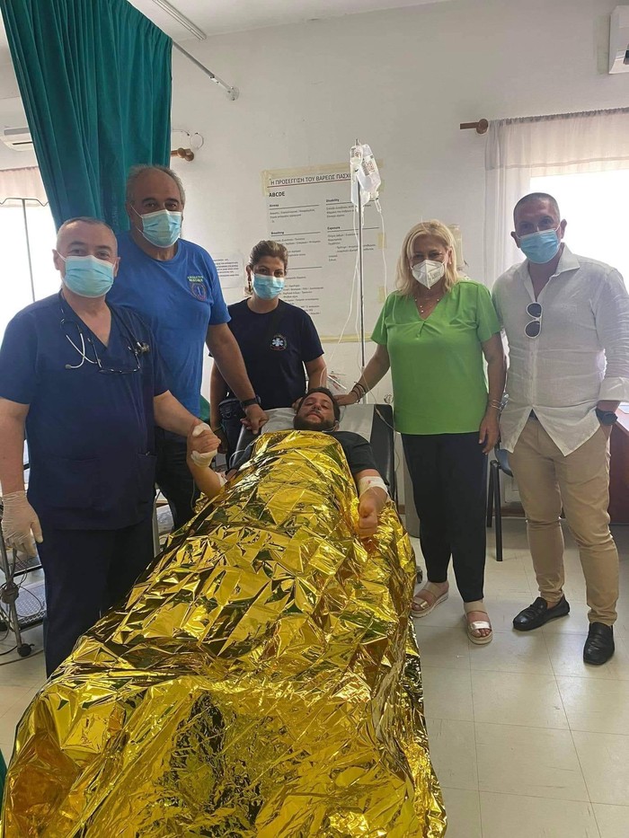 Turis hanyut diselamatkan bola