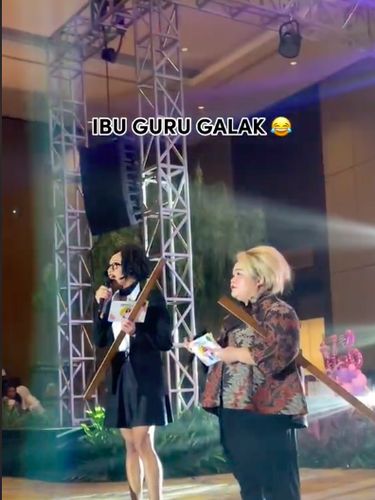 Ulang tahun Ussy Sulistiawaty