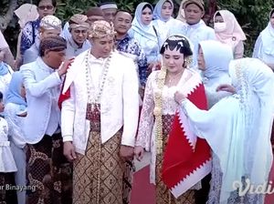 Via Vallen Ajak Suami Bulan Madu ke Kandang Setan Merah