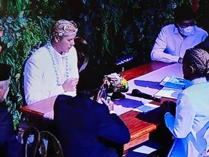 Sah! Via Vallen Resmi Diperistri Chevra Yolandi