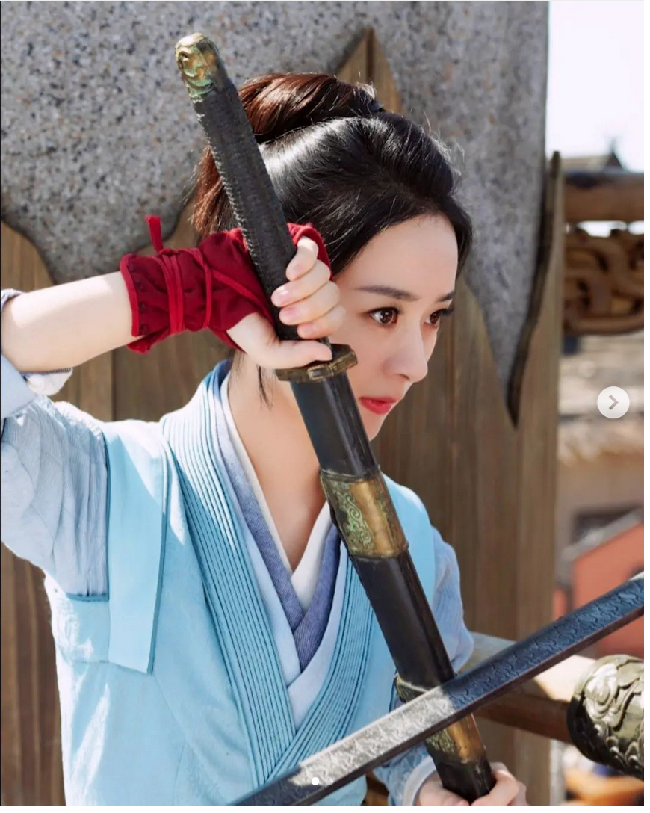 Kesuksesan drama China The Journey of Flower, Princess Agents, The Story of Minglan, hingga Wild Bloom mengukuhkan Zhao Liying sebagai salah satu aktris paling berpengaruh di industri hiburan Tiongkok. Meski banyak bermunculan bintang muda, popularitas Zhao Liying tetap bertahan kuat di pasar global. Foto: Instagram Zhao Liying