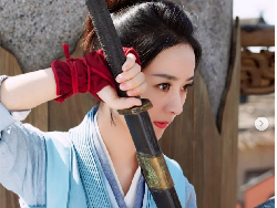 Dilraba Dilmurat Kalah, Intip 8 Pesona Aktris Terpopuler China Zhao Liying