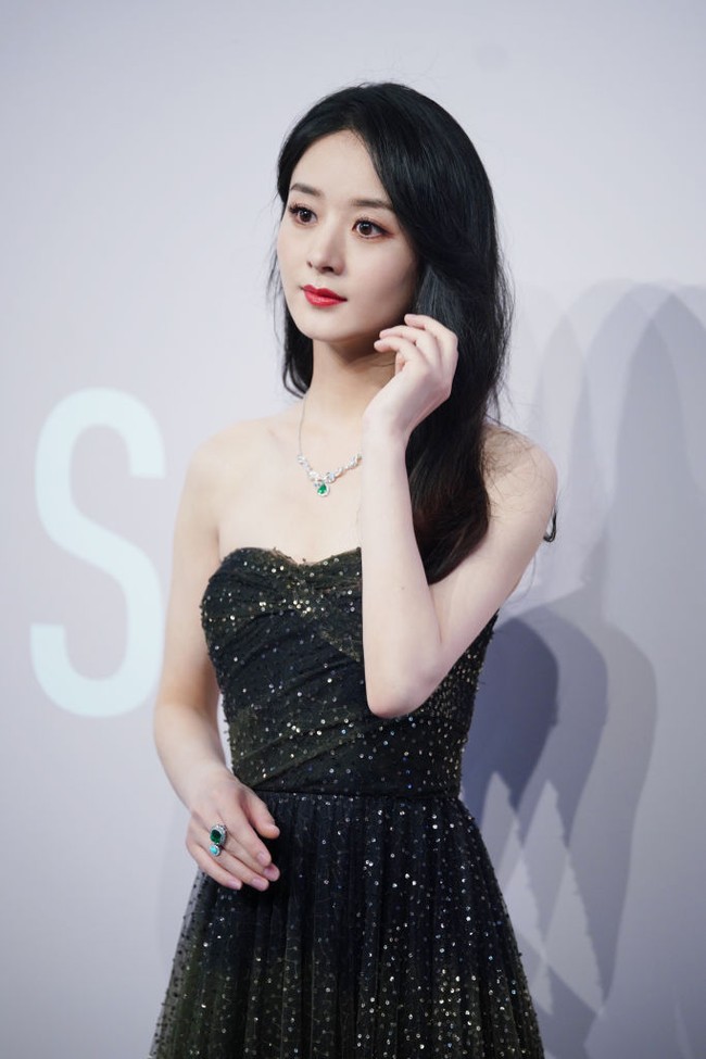 Pada 2020, Zhao Liying pernah masuk daftar wanita tercantik Asia bersama Dilraba Dilmurat. Dalam daftar yang dirilis oleh TCCAsia itu, aktris 34 tahun tersebut berada di urutan ke-6 wanita tercantik di Asia.  Foto: Getty Images