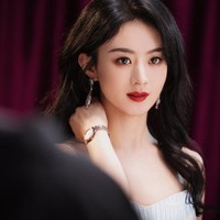 Sejak saat itu, serial dan film yang dibintangi hampir selalu mendapat rating bagus, sebut saja Boss & Me, The Journey of Flower, The Mystic Nine, Noble Aspirations, Princess Agents, The Story of Minglan, dan yang terakhir rilis Legend of Fei. Foto: Instagram Zhao Liying