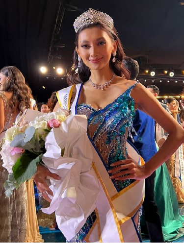 Atinda Cresheilla Juara 3 Miss Supranational 2022
