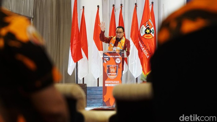 Gubernur DKI Jakarta Anies Baswedan secara resmi membuka Musyawarah Wilayah XIII Pemuda Pancasila DKI Jakarta yang digelar di Hotel Sultan Jakarta, Sabtu (16/7/2022). Dalam sambutannya, Anies Berharap Ribuan Anggota Pemuda Pancasila Terus Menjaga Persatuan.