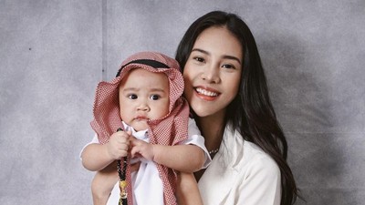 7 Foto Gemas Anya Geraldine Pangku Rayyanza Cipung yang Jadi Pangeran Arab