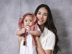 7 Foto Gemas Anya Geraldine Pangku Rayyanza Cipung yang Jadi Pangeran Arab
