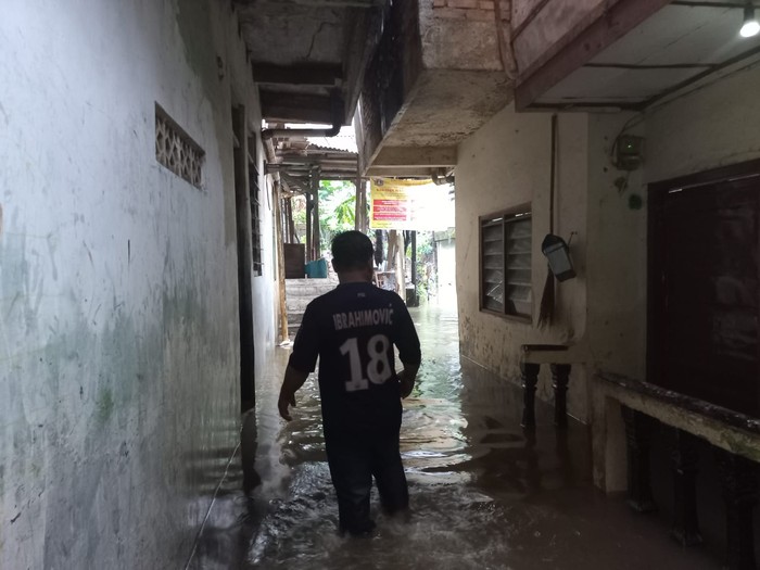 Banjir di Bidara Cina, Jaktim (Anggi-detikcom) Banjir di Bidara Cina, Jaktim (Anggi-detikcom)