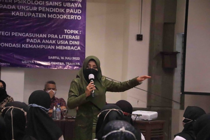 Bupati Mojokerto Ikfina Fahmawati