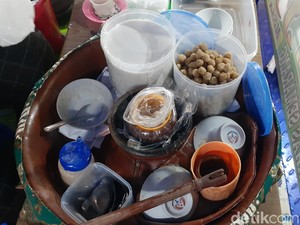 Jajan Yuk! Di Festival Kuliner Kauman Ada Jamu Jun hingga Nasi Glewo