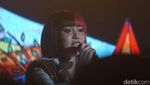 Momen Isyana Naik Reog dan Nyanyi Il Sogno Bareng Deadsquad