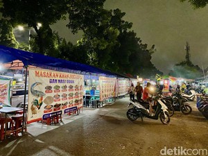 Surga Kuliner Malam di Kalibata, Serabi Durian hingga Ayam Sambal Rempah