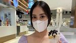 Cantiknya Anya Geraldine Saat Bikin Kue dan Makan Es Krim