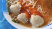 Wanita kelahiran Garut ini seorang pecinta bakso. Menemukan bakso enak, Mulan sampai bilang, Apakah ini yang dinamakan JODOH?. Bikin ngiler!