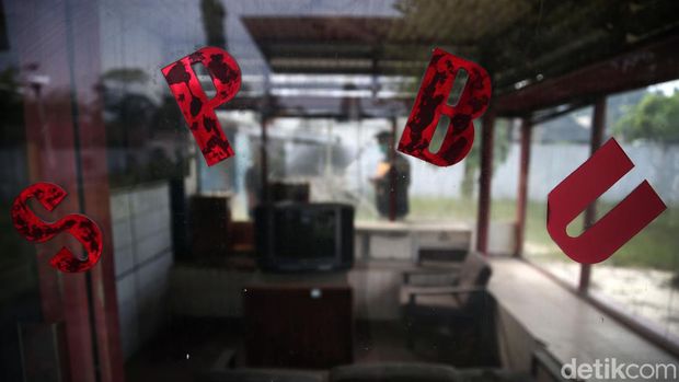 Perekonomian di Jalur Pantai Utara (Pantura) tepatnya sepanjang Cikampek-Cirebon telah redup kejayaannya. Padahal, jalan panjang yang menghubungkan daerah-daerah di utara pulau Jawa ini sempat jadi primadona.