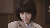 Buat karakter di Extraordinary Attorney Woo ini, Park Eun Bin mengubah penampilannya. (Foto: dok. Instagram @eunbining0904) 