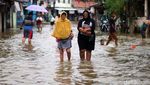 Penampakan Terkini Banjir yang Rendam Ciledug Indah