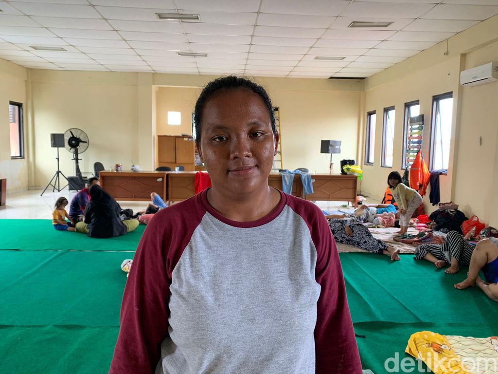 Pengungsi banjir Puri  Kartika Baru, Ciledug, 16 Juli 2022. (Mulia Budi/detikcom)